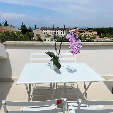 Appartamento Attico Lilium Peschiera del Garda Esterno foto